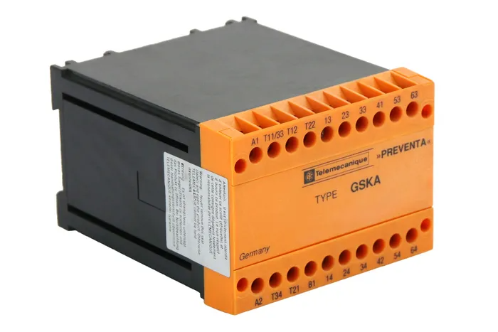 AC15-B300